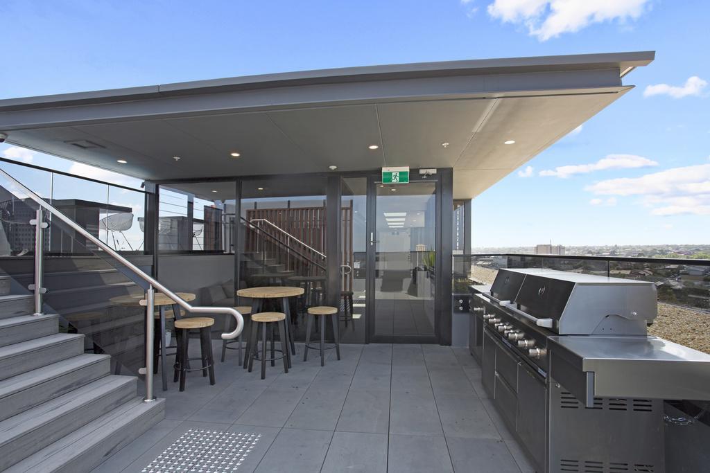 Apartamento ☆ Heart Of St Kilda ☆ Infinity Pool+Parking+Wifi Melburne Exterior foto